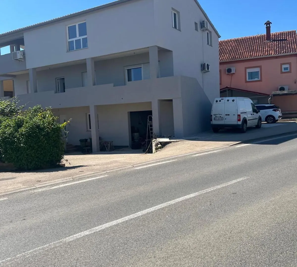 Ivan07 Spacious 3Br Apartment With Terrace Zadar